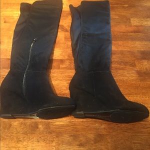 Suede boots